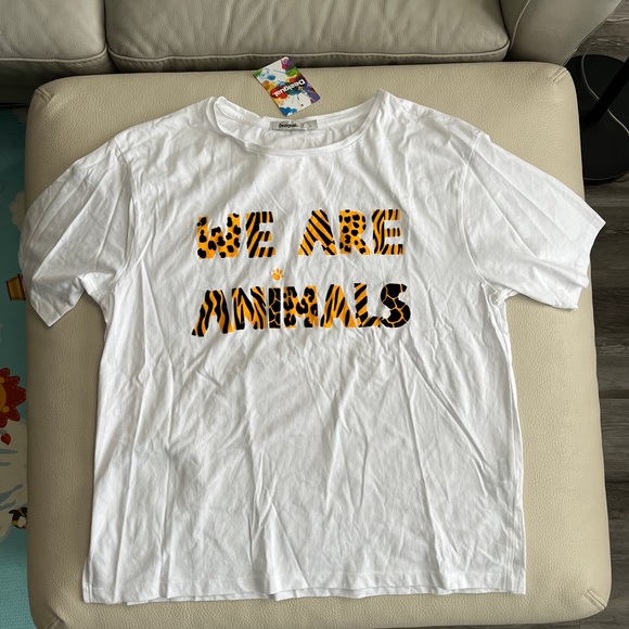 NWT - Desigual Women’s “We Are Animals” Print Short Sleeve Tee - Size L - Picture 3 of 10